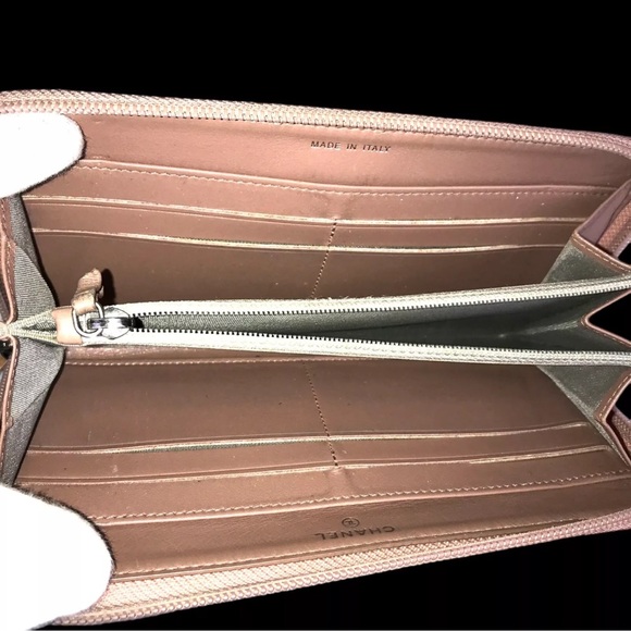 Chanel Boy Wallet - Picture 9 of 11